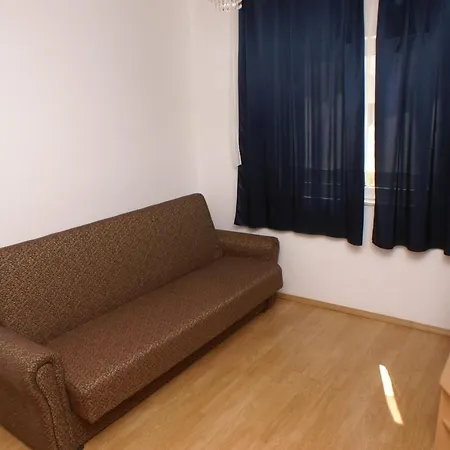 With A Parking Space - 5237 فوديس