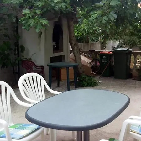 With A Parking Space - 5237 * فوديس