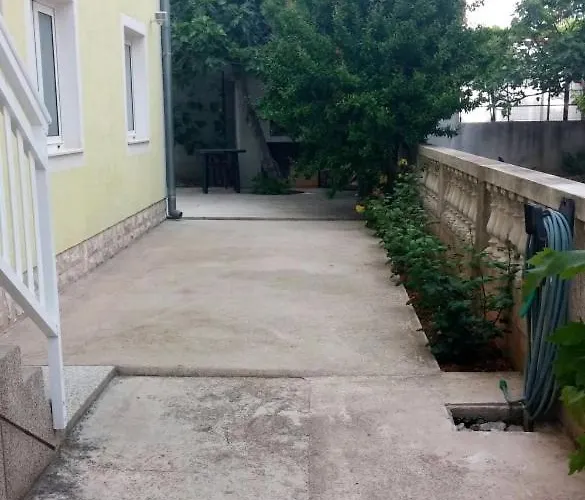 Apartman Apartments With A Parking Space Vodice - 5237 Vodice