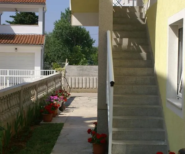 Apartments With A Parking Space Vodice - 5237 Apartman